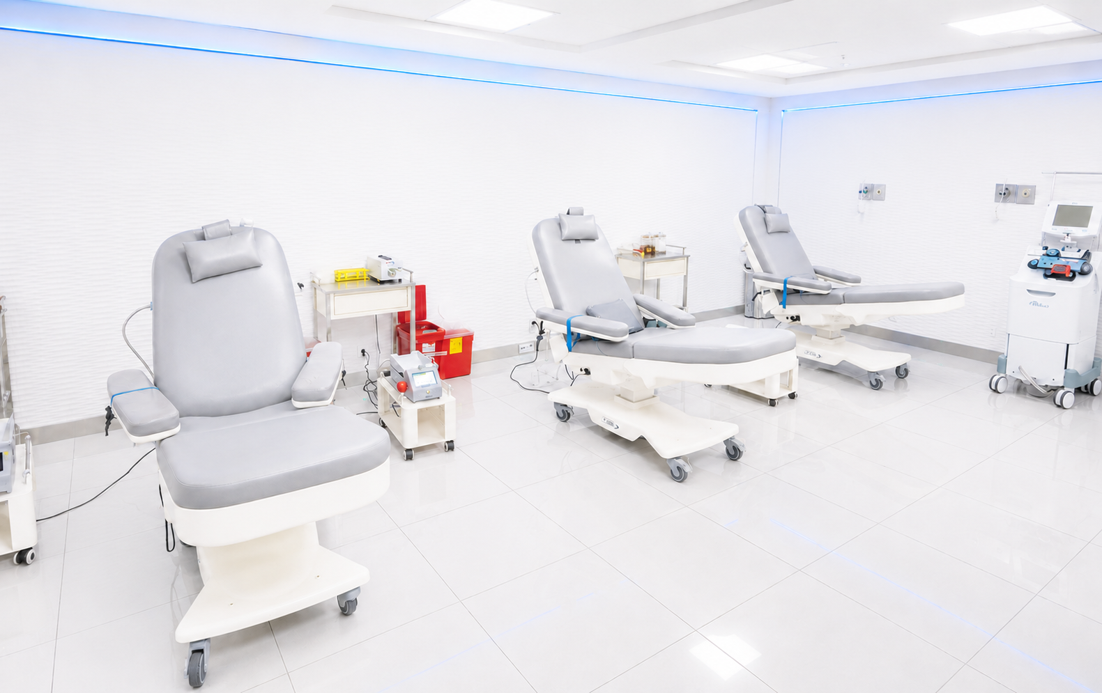 Sala de donación de HAIMA con sillones modernos
